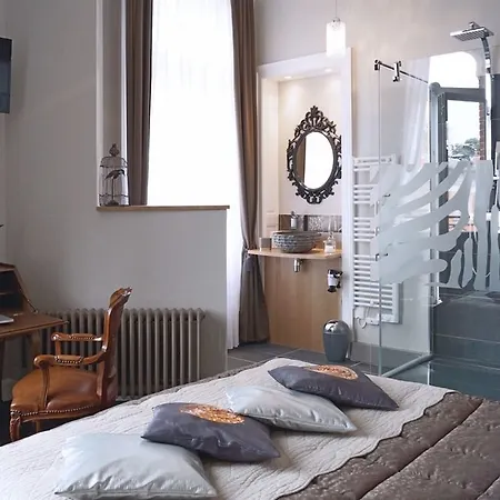 D'hotes- Aux Oiseaux فندق مبيت وإفطار ليل