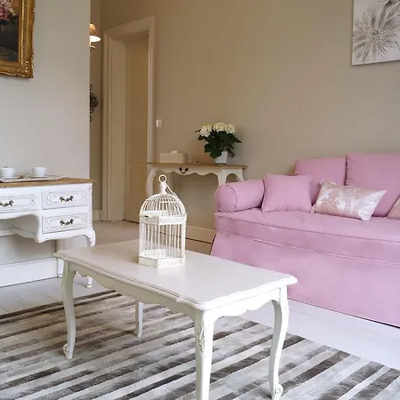 D'hotes- Aux Oiseaux 4*
