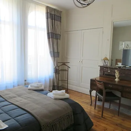 Bed & Breakfast D'hotes- Aux Oiseaux 4*